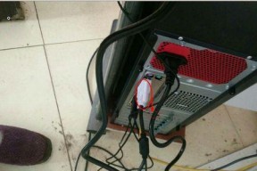 解决显示器VGA线断了的问题（快速修复显示器连接问题的方法）