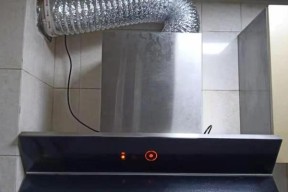 如何加热清洗油烟机的水（采用什么方式来加热油烟机的清洗水）