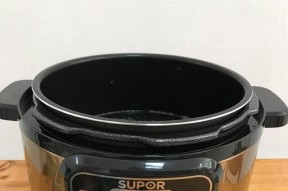 电饭煲带电处理方法与注意事项（安全使用电饭煲的必备知识）