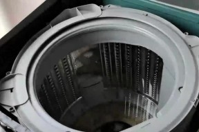侧桶洗衣机清洗方法（保持侧桶洗衣机清洁）