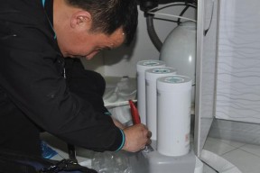 净水器维修（探究净水器维修的费用及其重要性）