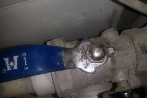 地暖热水器为何频繁断电（探究地暖热水器断电的原因及解决办法）