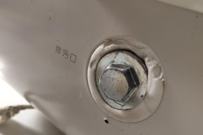 如何正确清洗美的热水器内胆（轻松掌握清洗技巧）
