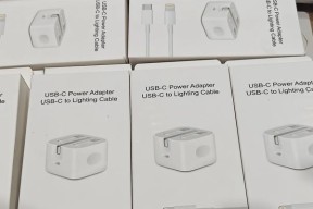 pclm10型号充电器的特点是什么？