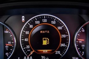 电池更换导致显示器黑屏问题的解决方法（电池更换后）