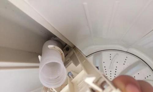 洗衣机漏水的原因及解决办法（为什么洗衣机会漏水）  第1张