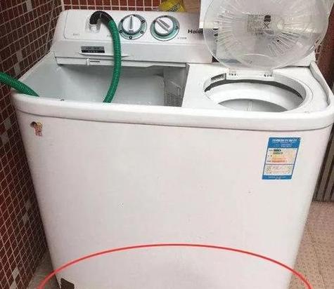 解决洗衣机漏水的问题（如何处理洗衣机漏水及避免次生损害）  第3张