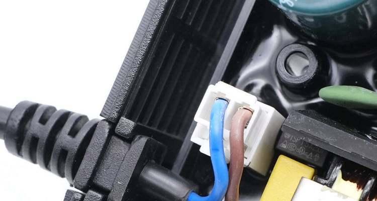 电瓶车充电器如何取出？需要什么工具？  第2张