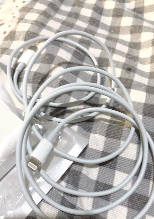 2米长的手机快充充电器价格是多少？性能如何？  第1张