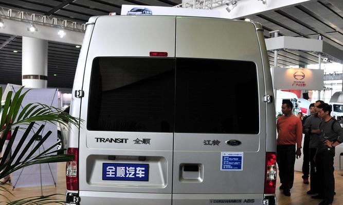 新世代全顺平板支架安装步骤是什么？  第3张